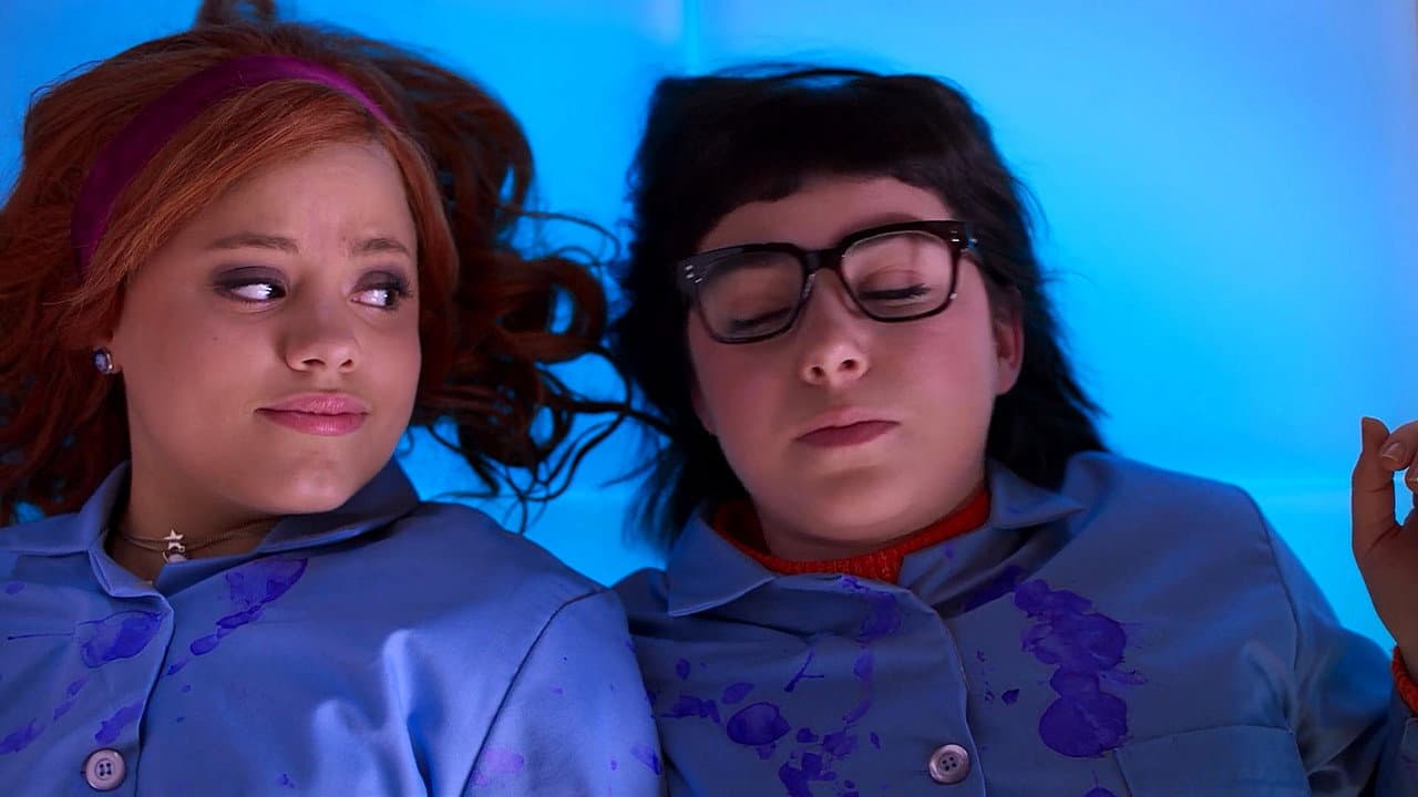 Daphne & Velma still 4