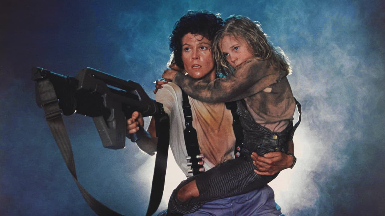 Aliens still 4