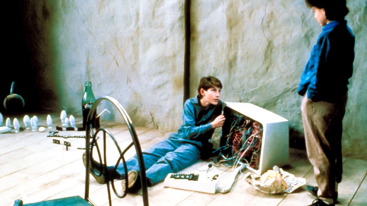 Paperhouse still 3