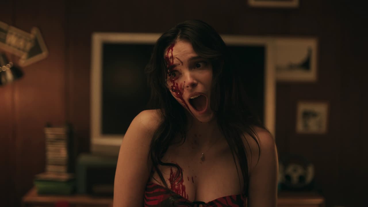 Obsession Movie Review: A Tense & Gripping Thriller still 2