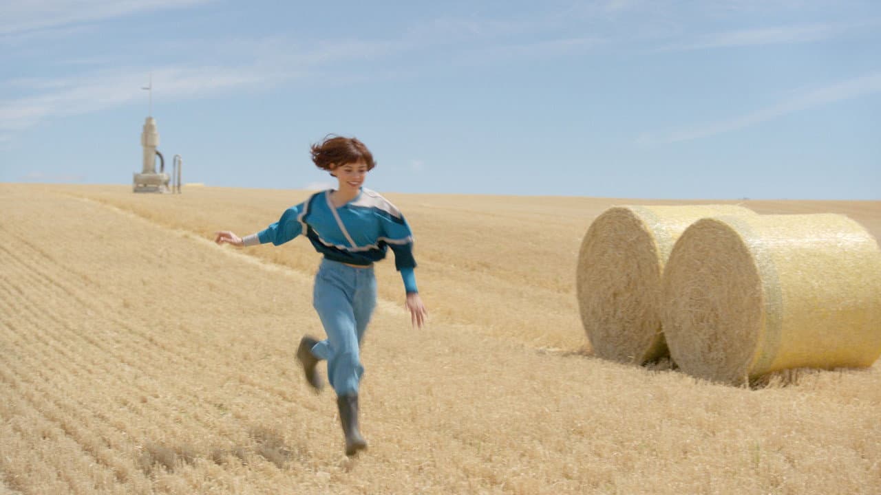 Klara and the Sun Review: Waititi's Soulful Sci-Fi Gamble still 5