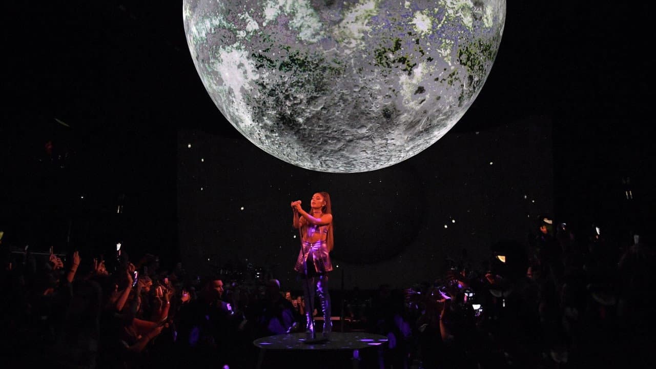 ariana grande: excuse me, i love you still 6