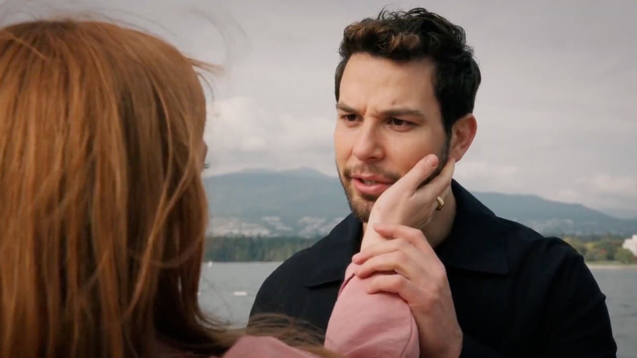 Zoey's Extraordinary Christmas still 7