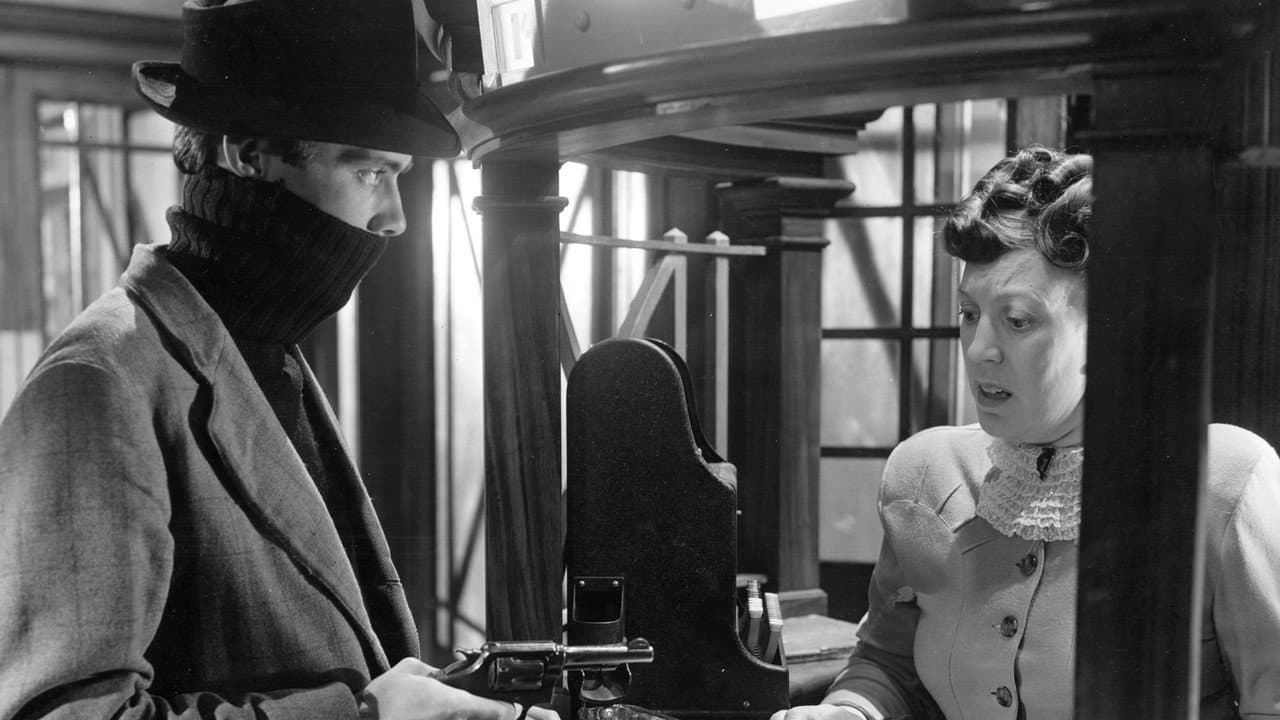 The Blue Lamp still 2